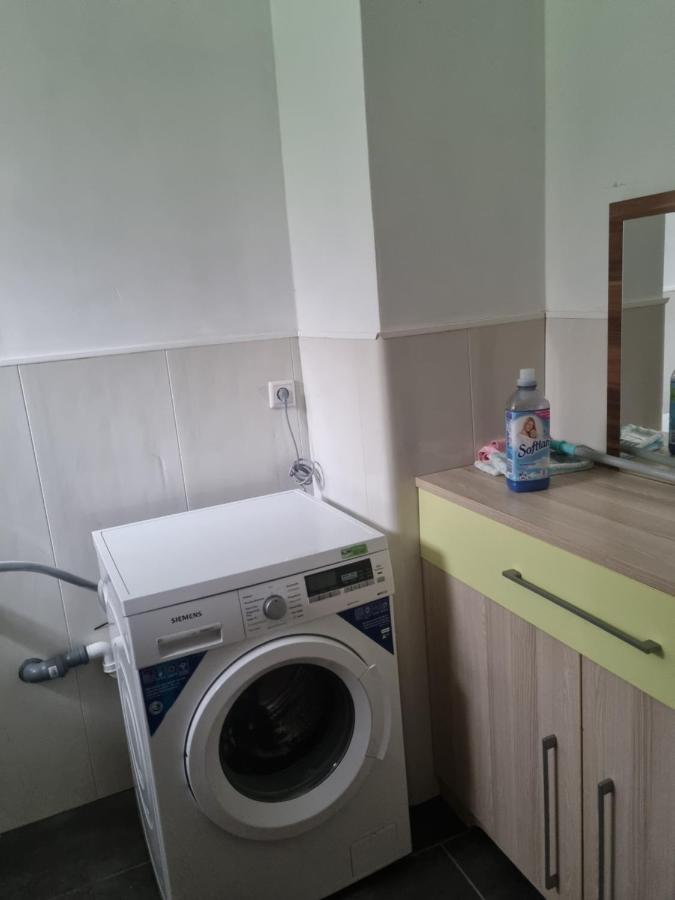 Mango Apartment Worms Luaran gambar